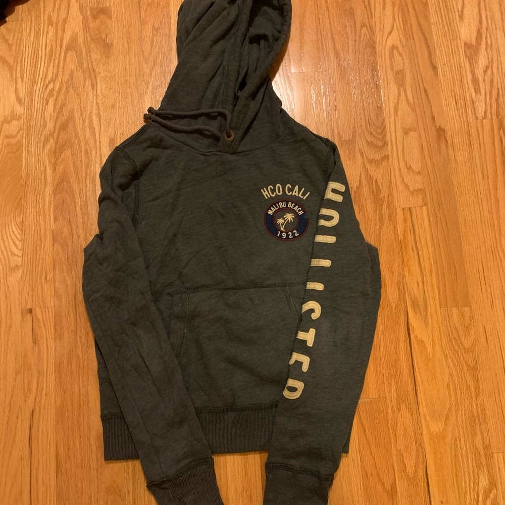 HOLLISTER SWEATER
